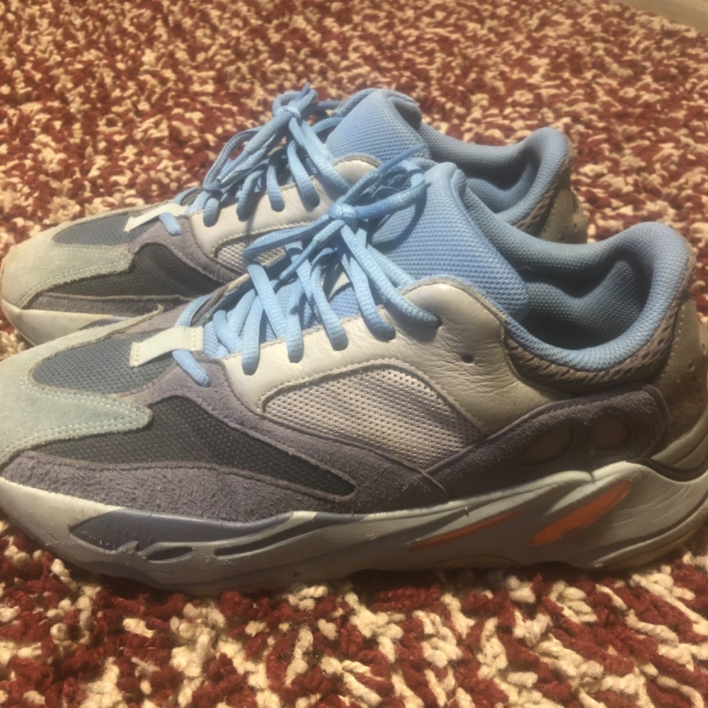 Shoes - Picture 2 of 3
